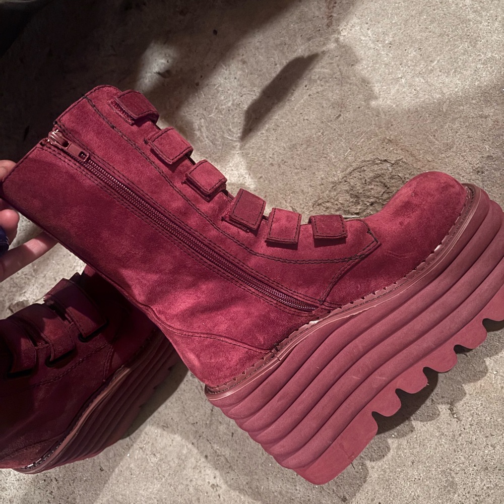 NWOT! Dolls Kill Burgundy Platform Boots